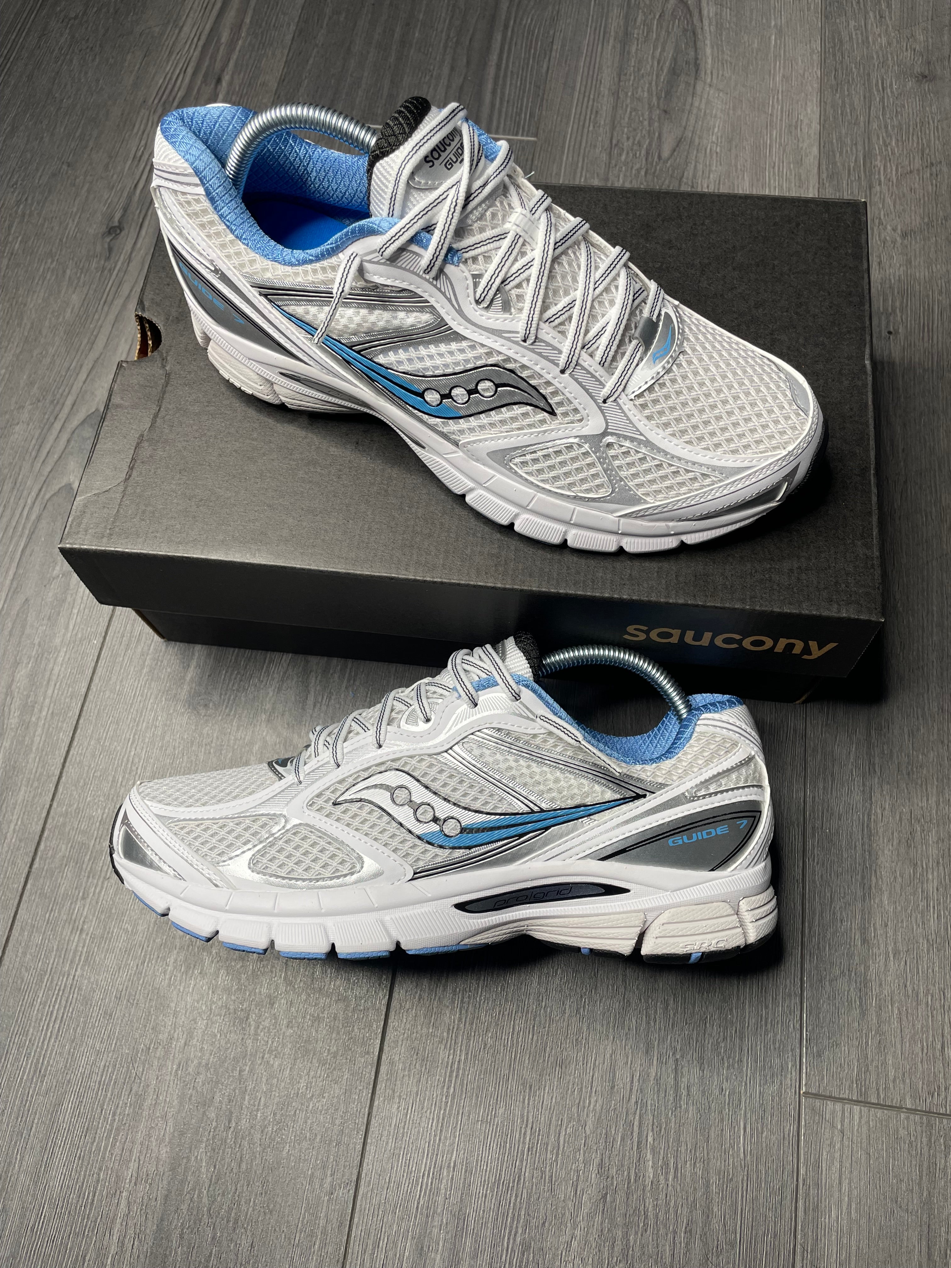 SAUCONY GUIDE 7 (WHITE/BLUE)