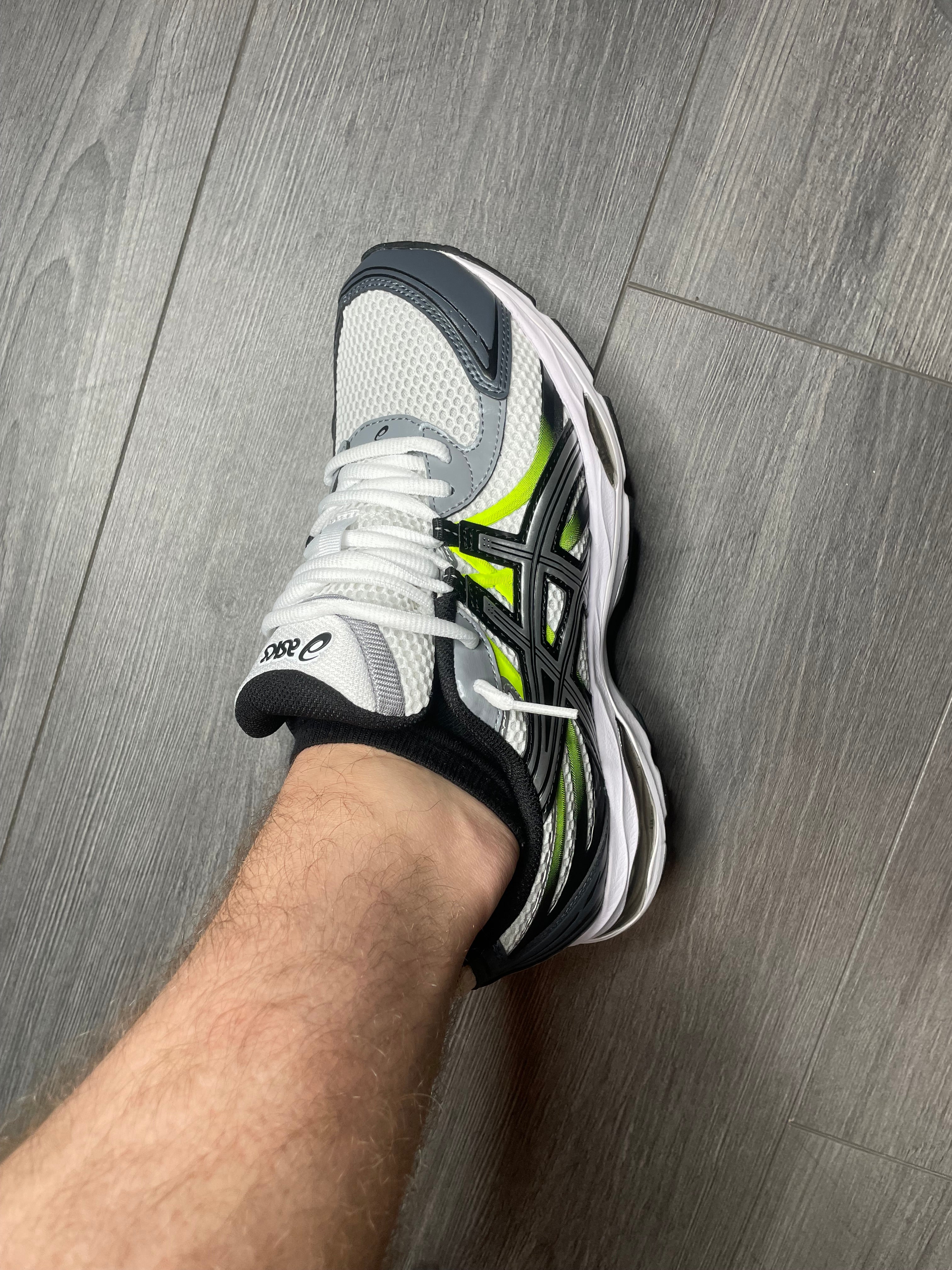 ASIC GEL SEKIRAN (WHITE/YELOW)